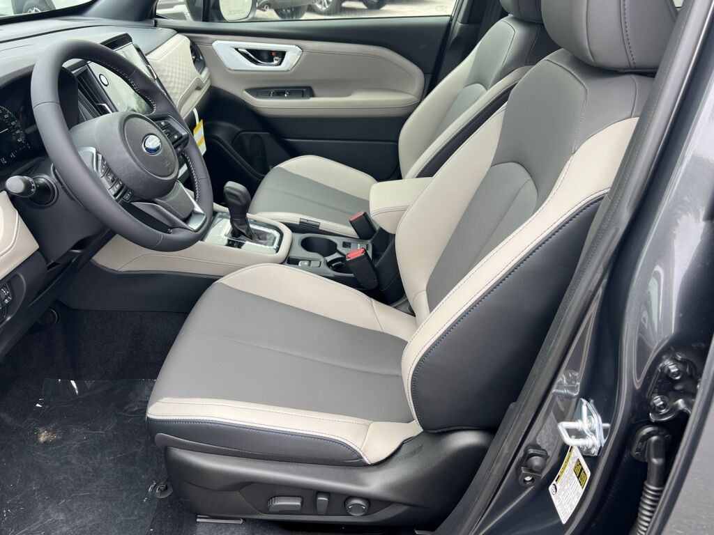 2025 Subaru Forester Hybrid Limited Hagerstown MD