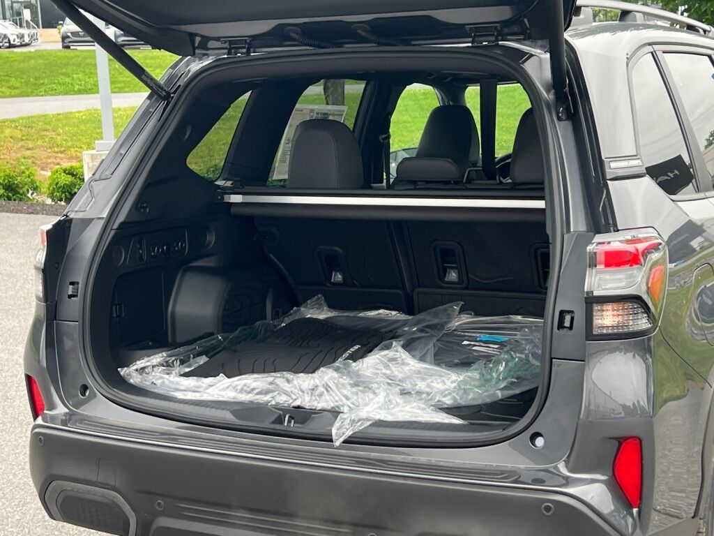 2025 Subaru Forester Hybrid Limited Hagerstown MD