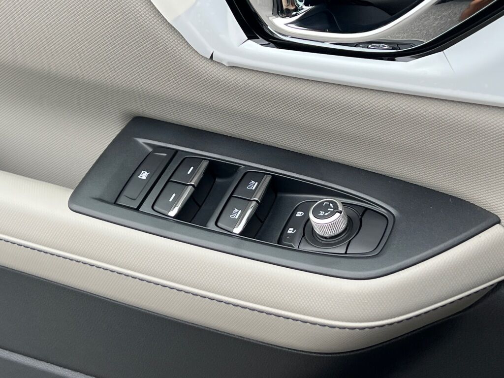 2025 Subaru Forester Hybrid Limited Hagerstown MD