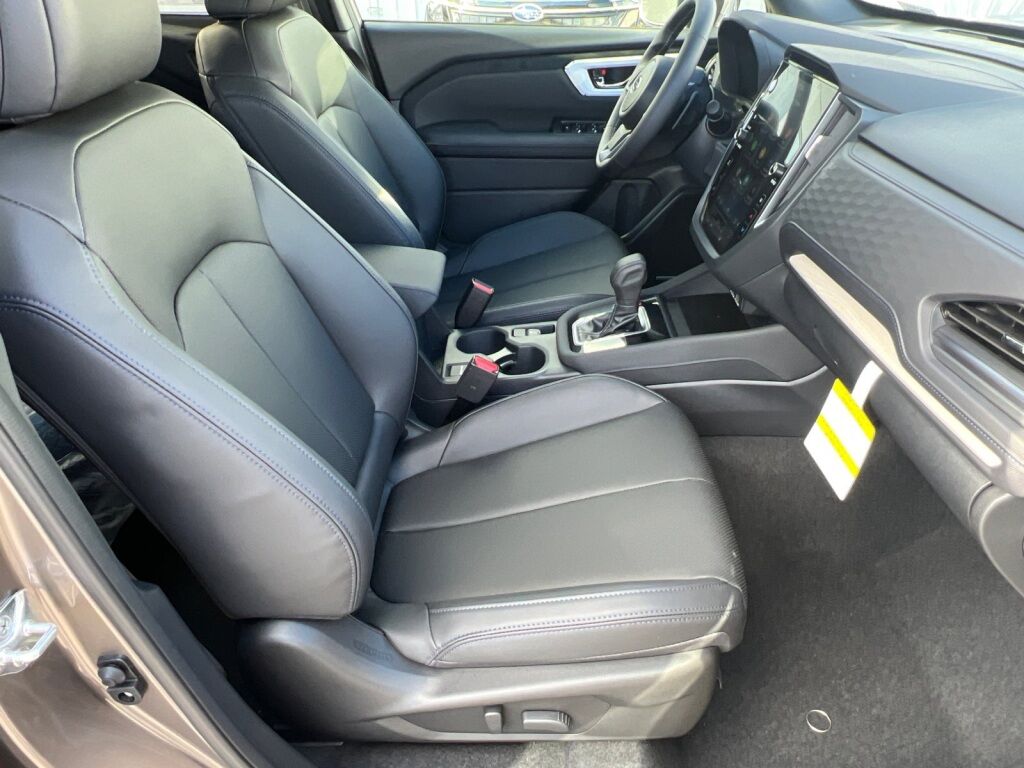 2025 Subaru Forester Hybrid Limited Hagerstown MD