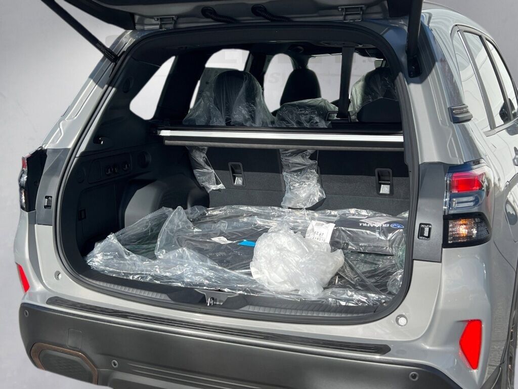 2025 Subaru Forester Hybrid Limited Hagerstown MD