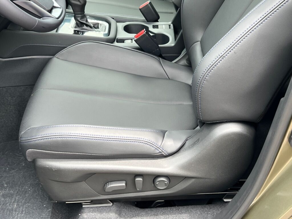 2025 Subaru Forester Hybrid Limited Hagerstown MD
