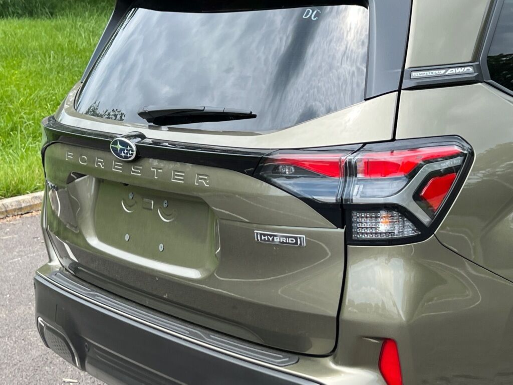 2025 Subaru Forester Hybrid Limited Hagerstown MD