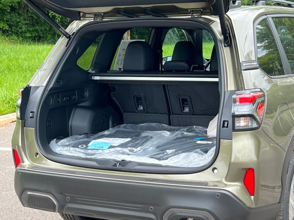 2025 Subaru Forester Hybrid Limited Hagerstown MD