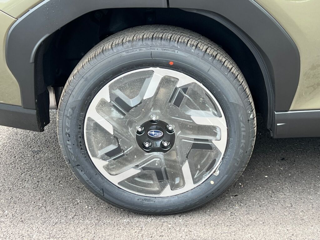 2025 Subaru Forester Hybrid Limited Hagerstown MD