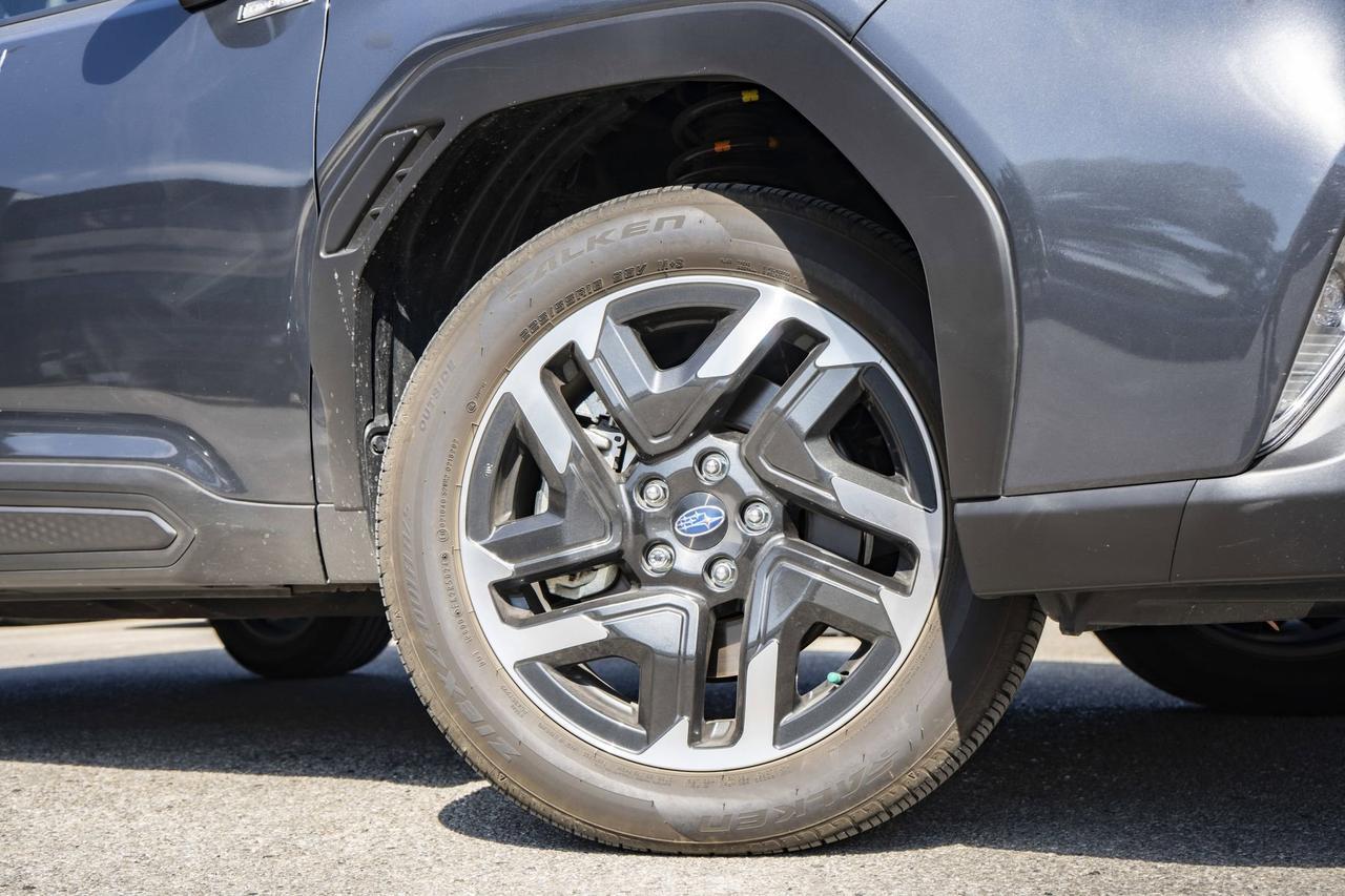 2025 Subaru Forester Premium Hybrid