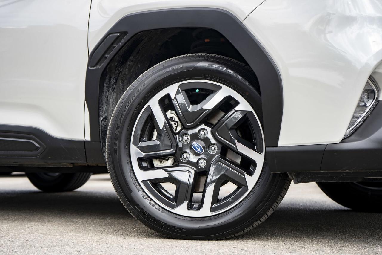 2025 Subaru Forester Premium Hybrid