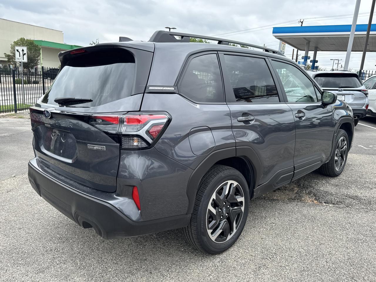 2025 Subaru Forester Premium Hybrid