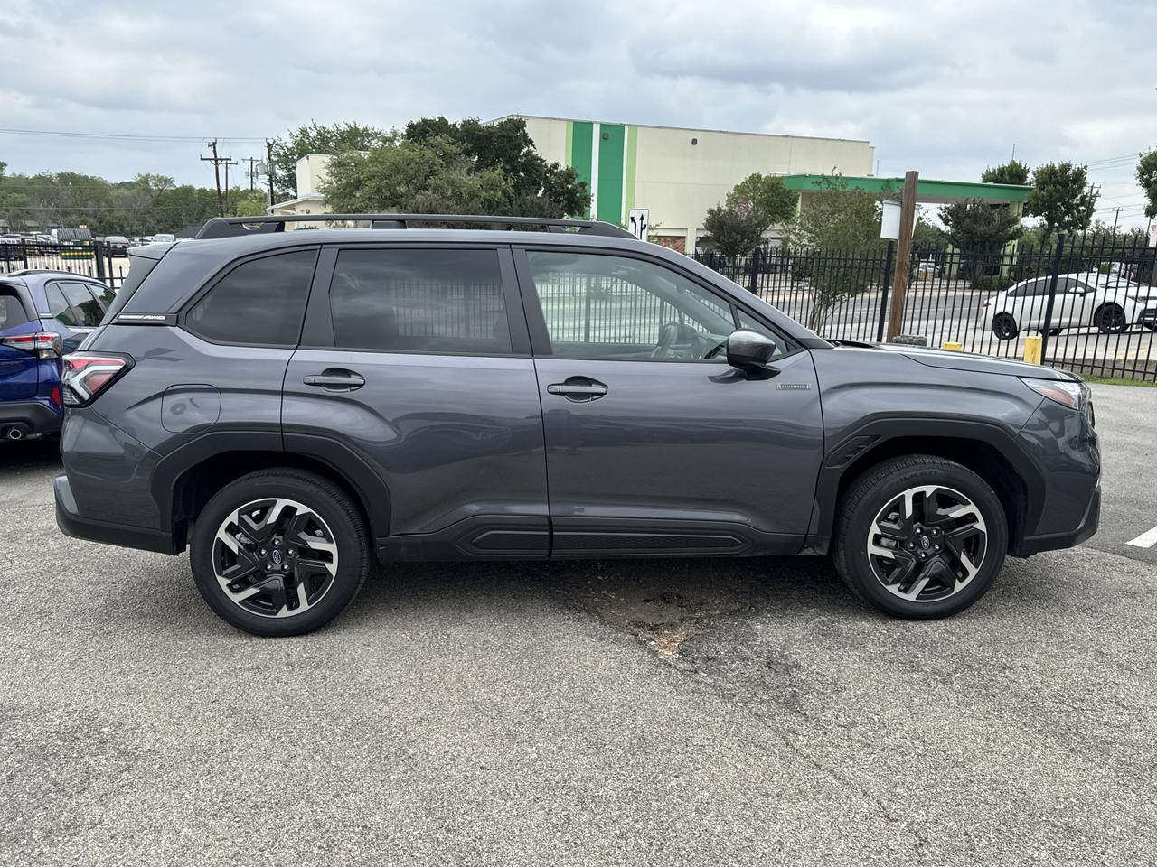 2025 Subaru Forester Premium Hybrid