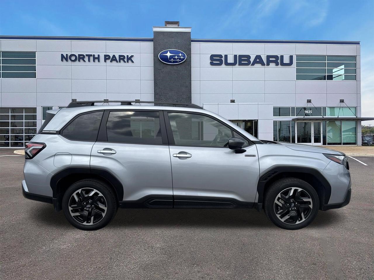 2025 Subaru Forester Premium Hybrid