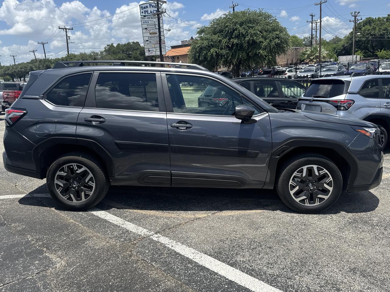 2025 Subaru Forester Premium