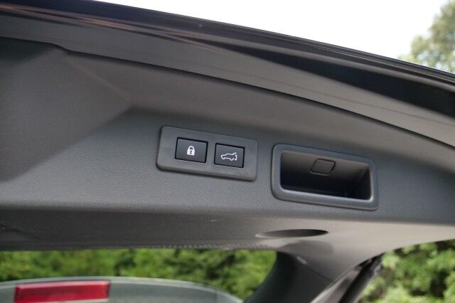 2025 Subaru Forester Touring AWD / Cooled Seats / Sunroof / NAV! High Point NC
