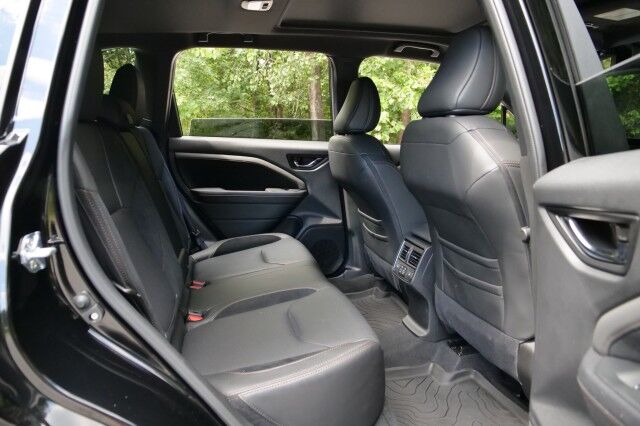 2025 Subaru Forester Touring AWD / Cooled Seats / Sunroof / NAV! High Point NC