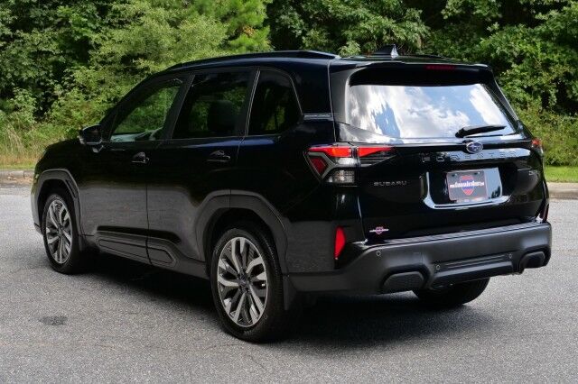 2025 Subaru Forester Touring AWD / Cooled Seats / Sunroof / NAV! High Point NC