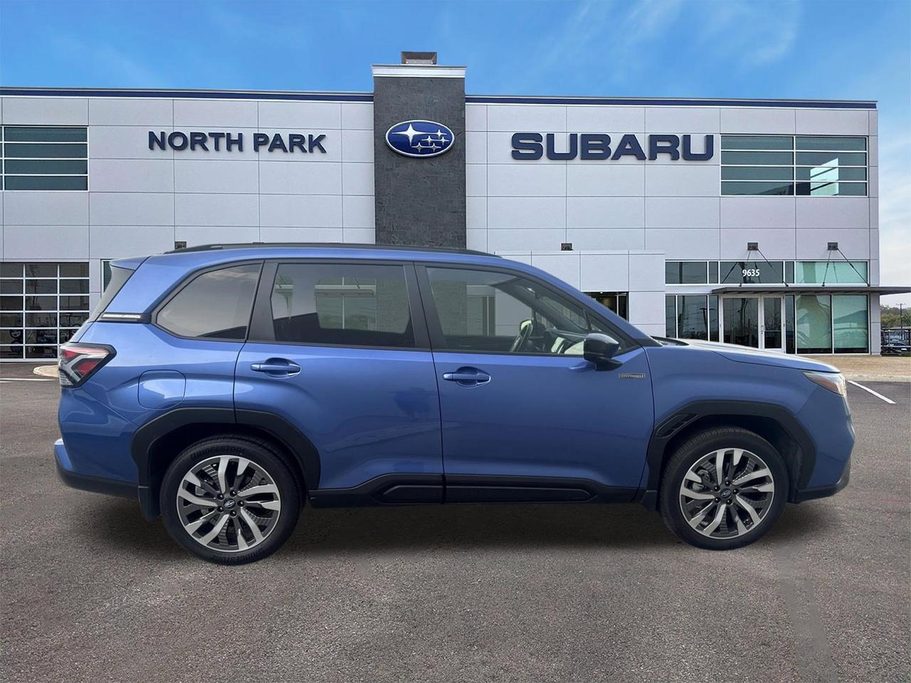 2025 Subaru Forester Touring Hybrid
