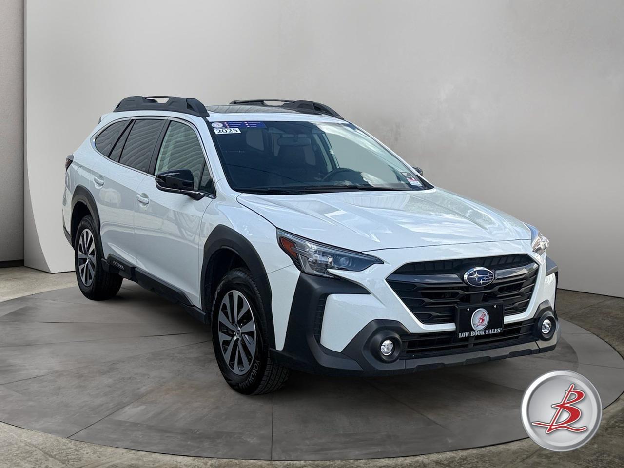 2025 Subaru OUTBACK Premium