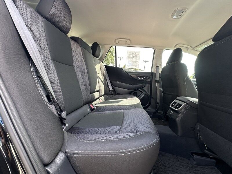 2025 Subaru Outback Premium - Photo 17