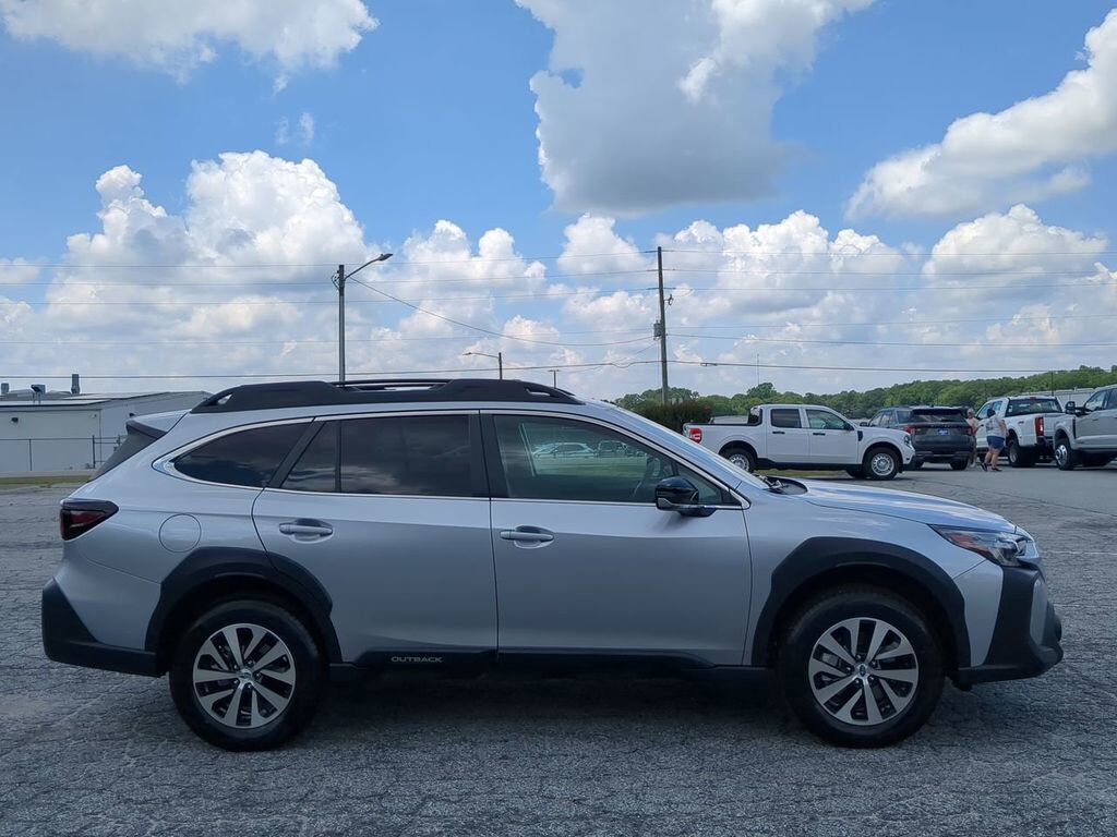 2025 Subaru Outback Premium Appleton WI