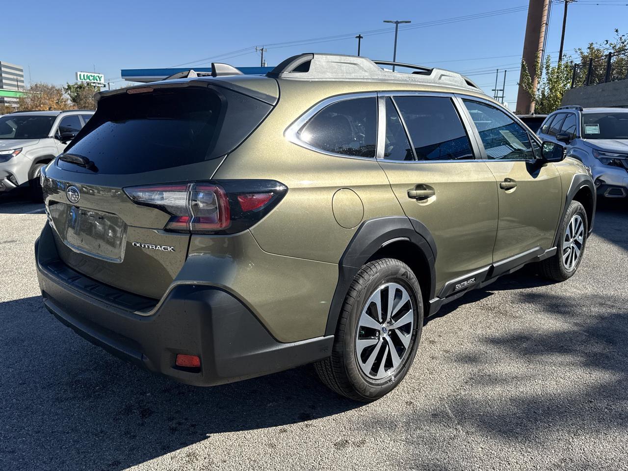 2025 Subaru Outback Premium