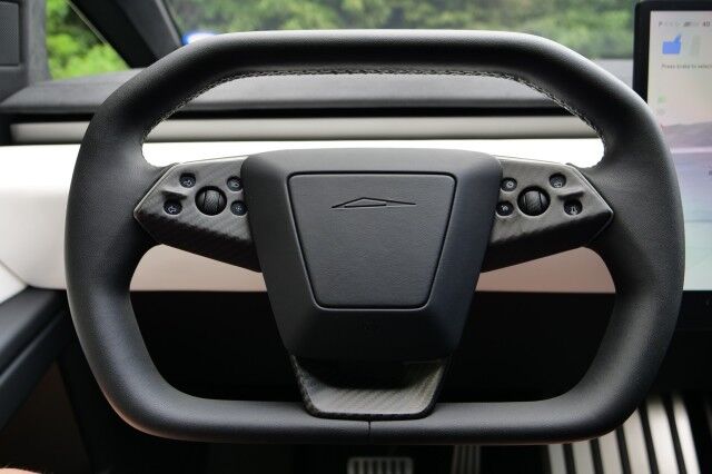 2025 Tesla Cybertruck Cyberbeast / Full Self Driving PKG / Tri Motor AWD! High Point NC
