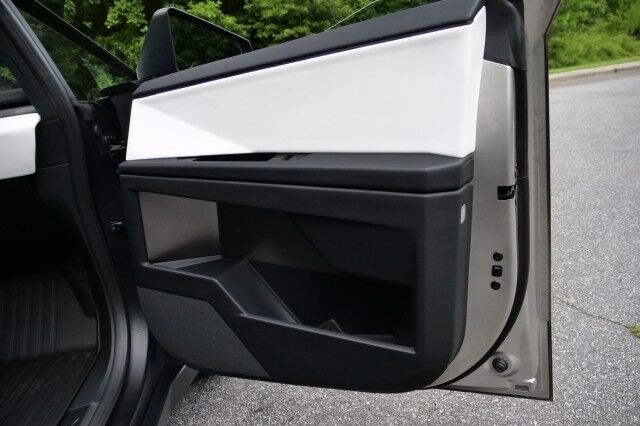 2025 Tesla Cybertruck Cyberbeast / Full Self Driving PKG / Tri Motor AWD! High Point NC