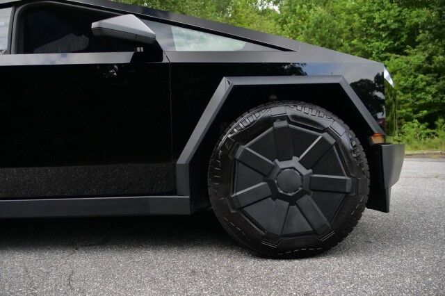 2025 Tesla Cybertruck Cyberbeast / Full Self Driving PKG / Tri Motor AWD! High Point NC