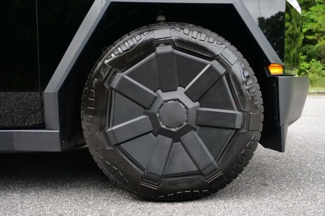 2025 Tesla Cybertruck Cyberbeast / Full Self Driving PKG / Tri Motor AWD! High Point NC