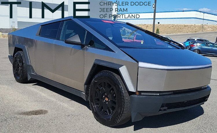 2025 Tesla Cybertruck Cyberbeast