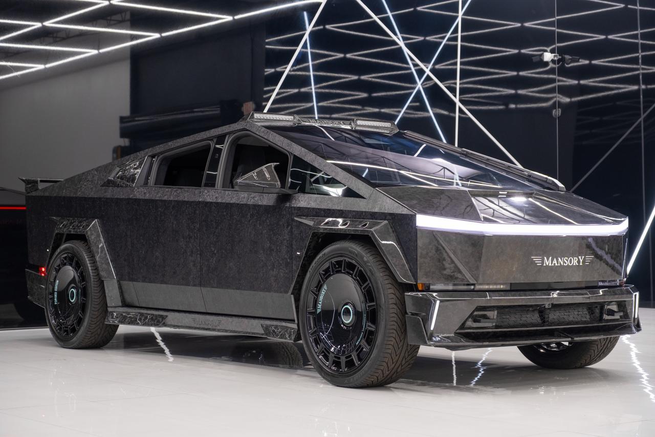 2025 Tesla Cybertruck MANSORY ELONGATION