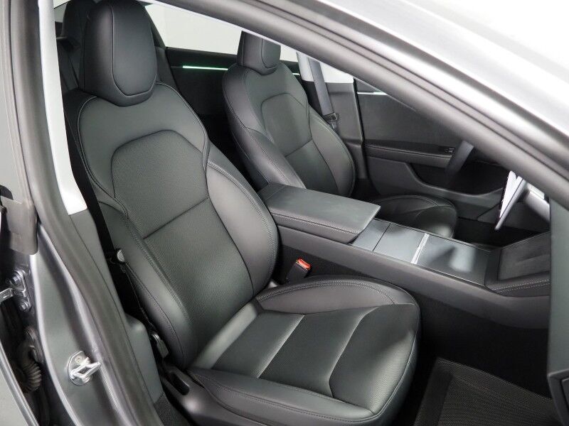 2025 Tesla Model 3 Long Range AWD *AUTOPILOT, NAVIGATION, SAFETY ALERTS, ADAPTIVE CRUISE, SURROUND VIEW CAMERAS, PANORAMA GLASS ROOF, CLIMATE SEATS, HEATED STEERING, WIRELESS CHARGING