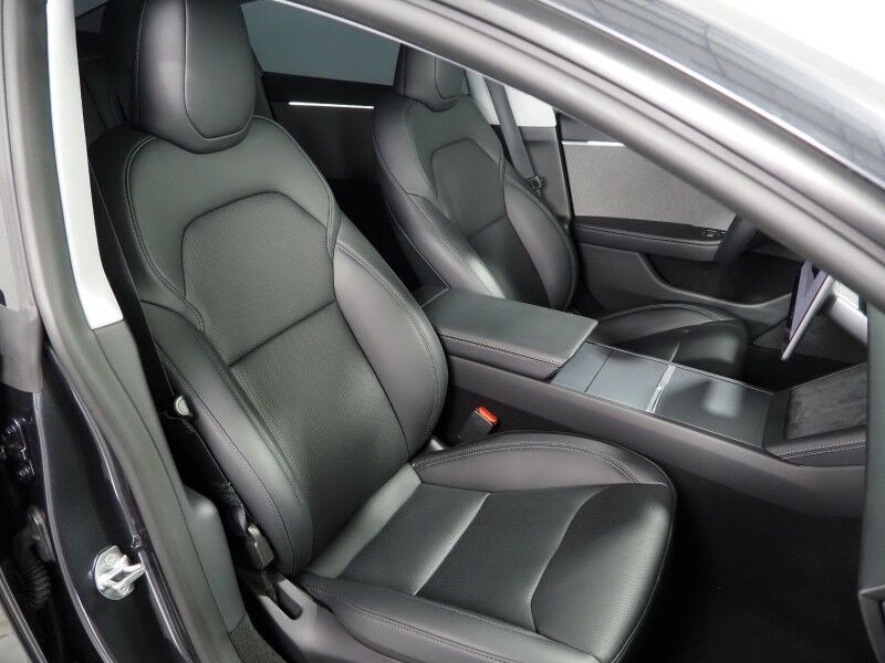 2025 Tesla Model 3 Long Range RWD *AUTOPILOT, NAVIGATION, SAFETY ALERTS, ADAPTIVE CRUISE, SURROUND VIEW CAMERAS, PANORAMA GLASS ROOF, CLIMATE SEATS, HEATED STEERING, WIRELESS CHARGING Round Rock TX