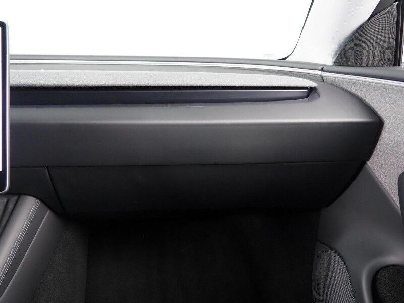 2025 Tesla Model 3 Long Range RWD *AUTOPILOT, NAVIGATION, SAFETY ALERTS, ADAPTIVE CRUISE, SURROUND VIEW CAMERAS, PANORAMA GLASS ROOF, CLIMATE SEATS, HEATED STEERING, WIRELESS CHARGING Round Rock TX