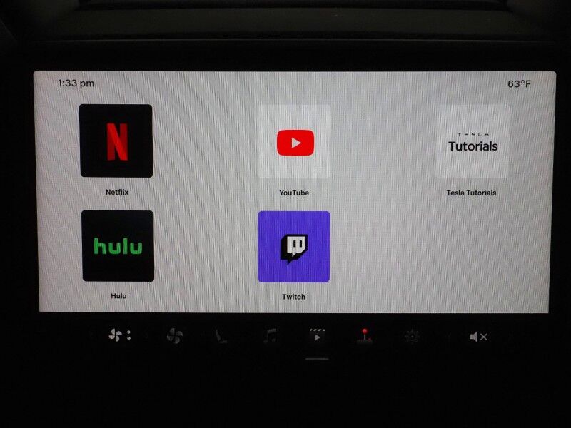 2025 Tesla Model 3 Long Range RWD *AUTOPILOT, NAVIGATION, SAFETY ALERTS, ADAPTIVE CRUISE, SURROUND VIEW CAMERAS, PANORAMA GLASS ROOF, CLIMATE SEATS, HEATED STEERING, WIRELESS CHARGING Round Rock TX