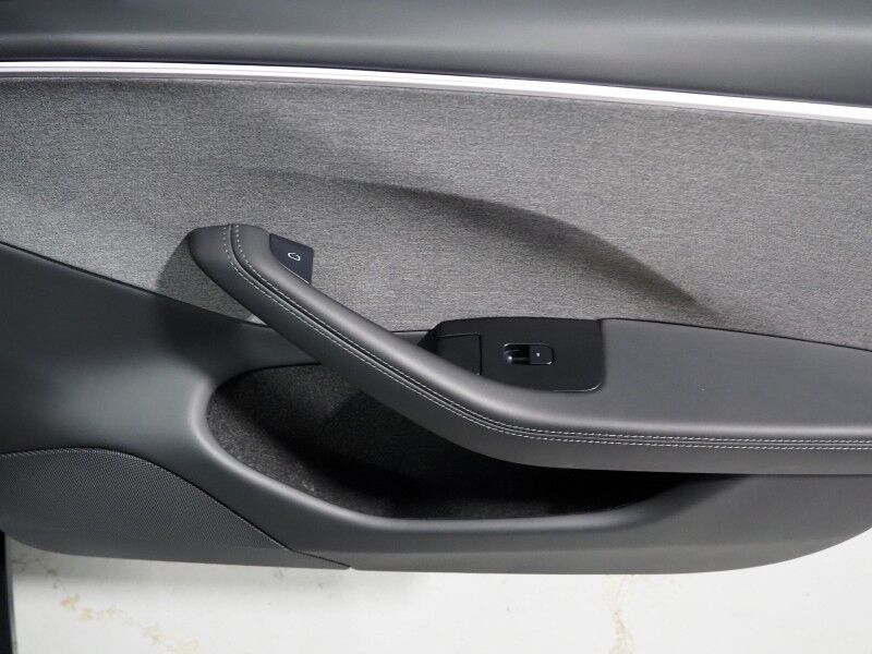 2025 Tesla Model 3 Long Range RWD *AUTOPILOT, NAVIGATION, SAFETY ALERTS, ADAPTIVE CRUISE, SURROUND VIEW CAMERAS, PANORAMA GLASS ROOF, CLIMATE SEATS, HEATED STEERING, WIRELESS CHARGING Round Rock TX