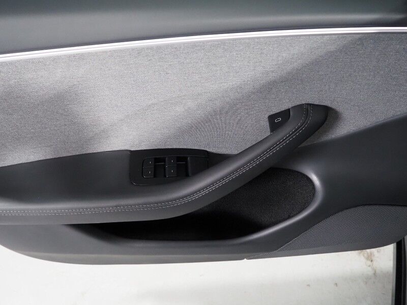 2025 Tesla Model 3 Long Range RWD *AUTOPILOT, NAVIGATION, SAFETY ALERTS, ADAPTIVE CRUISE, SURROUND VIEW CAMERAS, PANORAMA GLASS ROOF, CLIMATE SEATS, HEATED STEERING, WIRELESS CHARGING Round Rock TX