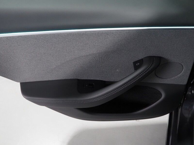 2025 Tesla Model 3 Long Range RWD *AUTOPILOT, NAVIGATION, SAFETY ALERTS, ADAPTIVE CRUISE, SURROUND VIEW CAMERAS, PANORAMA GLASS ROOF, CLIMATE SEATS, HEATED STEERING, WIRELESS CHARGING Round Rock TX