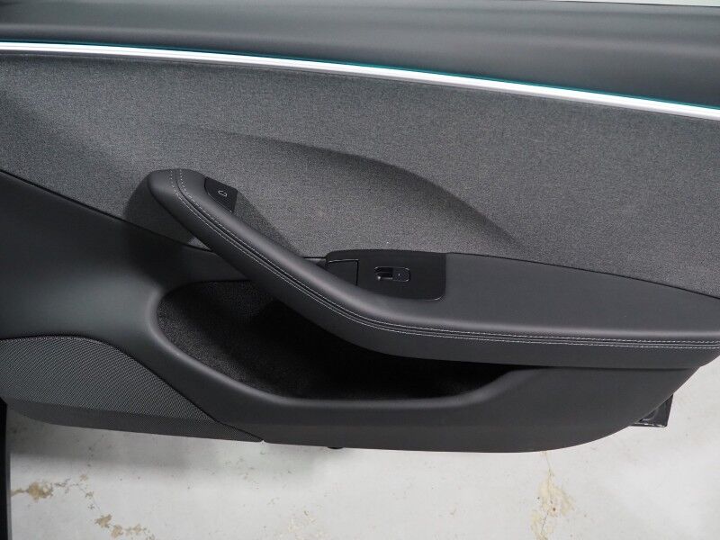 2025 Tesla Model 3 Long Range RWD *AUTOPILOT, NAVIGATION, SAFETY ALERTS, ADAPTIVE CRUISE, SURROUND VIEW CAMERAS, PANORAMA GLASS ROOF, CLIMATE SEATS, HEATED STEERING, WIRELESS CHARGING Round Rock TX