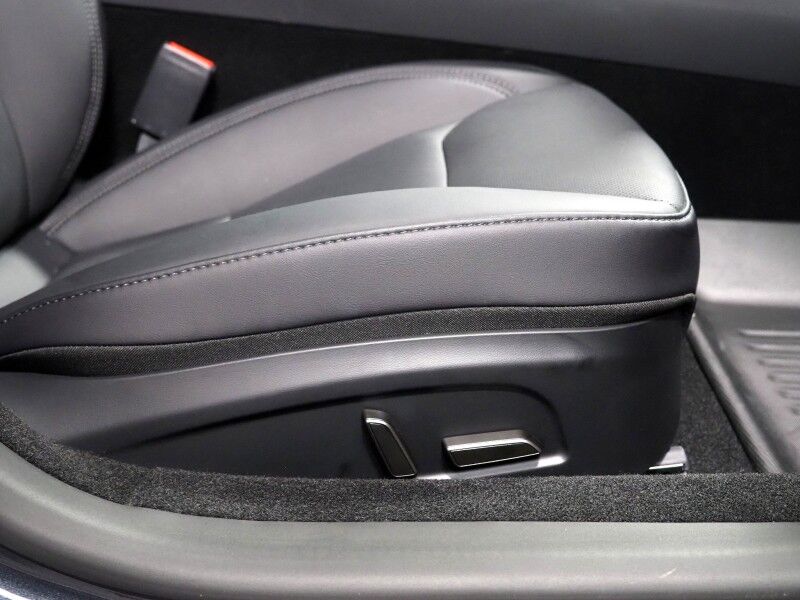 2025 Tesla Model 3 Long Range RWD *AUTOPILOT, NAVIGATION, SAFETY ALERTS, ADAPTIVE CRUISE, SURROUND VIEW CAMERAS, PANORAMA GLASS ROOF, CLIMATE SEATS, HEATED STEERING, WIRELESS CHARGING Round Rock TX