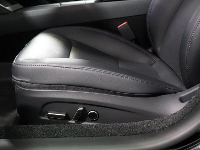 2025 Tesla Model 3 Long Range RWD *AUTOPILOT, NAVIGATION, SAFETY ALERTS, ADAPTIVE CRUISE, SURROUND VIEW CAMERAS, PANORAMA GLASS ROOF, CLIMATE SEATS, HEATED STEERING, WIRELESS CHARGING Round Rock TX