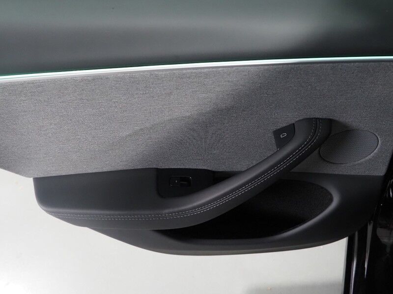 2025 Tesla Model 3 Long Range RWD *AUTOPILOT, NAVIGATION, SAFETY ALERTS, ADAPTIVE CRUISE, SURROUND VIEW CAMERAS, PANORAMA GLASS ROOF, CLIMATE SEATS, HEATED STEERING, WIRELESS CHARGING Round Rock TX