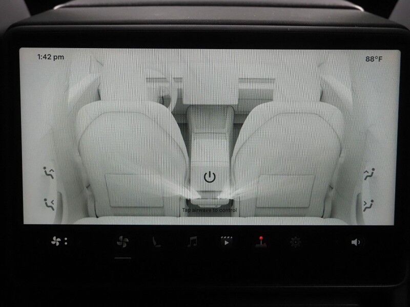 2025 Tesla Model 3 Long Range RWD *TRAFFIC AWARE CRUISE CONTROL, NAVIGATION, SAFETY ALERTS, SURROUND VIEW CAMERAS, PANORAMA GLASS ROOF, CLIMATE SEATS, HEATED STEERING, WIRELESS CHARGING Round Rock TX
