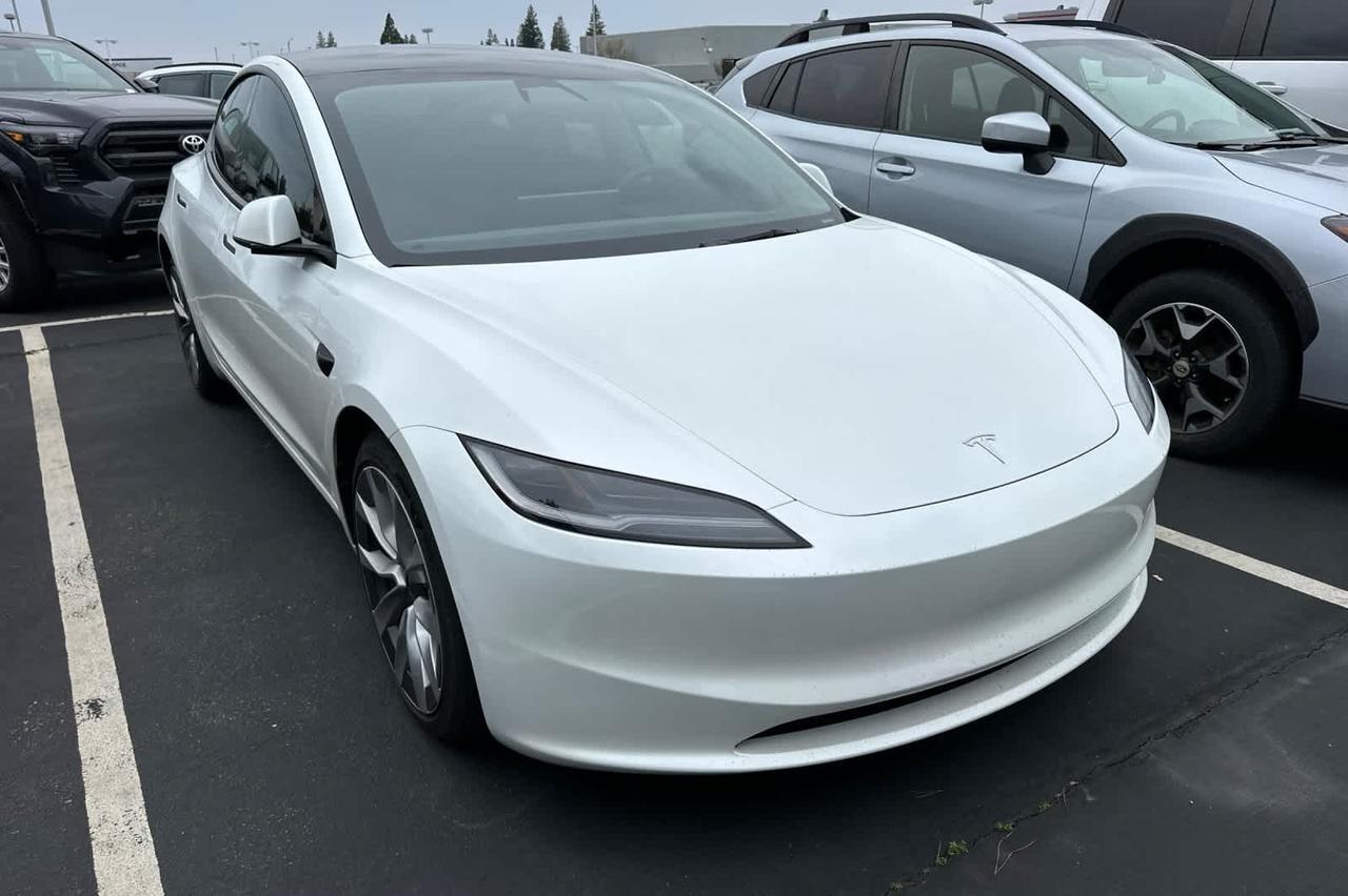 2025 Tesla Model 3 Long Range