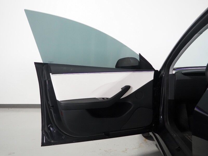2025 Tesla Model 3 Performance AWD *TRAFFIC AWARE CRUISE CONTROL, NAVIGATION, SAFETY ALERTS, SURROUND VIEW CAMERAS, PANORAMA GLASS ROOF, CLIMATE SEATS, HEATED STEERING, 20 INCH WARP FORGED WHEELS, WIRELESS CHARGING Round Rock TX