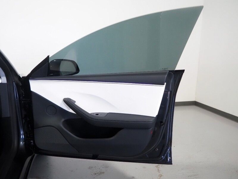 2025 Tesla Model 3 Performance AWD *TRAFFIC AWARE CRUISE CONTROL, NAVIGATION, SAFETY ALERTS, SURROUND VIEW CAMERAS, PANORAMA GLASS ROOF, CLIMATE SEATS, HEATED STEERING, 20 INCH WARP FORGED WHEELS, WIRELESS CHARGING Round Rock TX