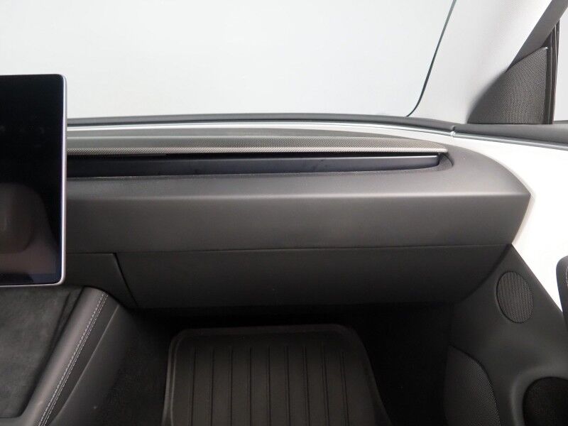 2025 Tesla Model 3 Performance AWD *TRAFFIC AWARE CRUISE CONTROL, NAVIGATION, SAFETY ALERTS, SURROUND VIEW CAMERAS, PANORAMA GLASS ROOF, CLIMATE SEATS, HEATED STEERING, 20 INCH WARP FORGED WHEELS, WIRELESS CHARGING Round Rock TX
