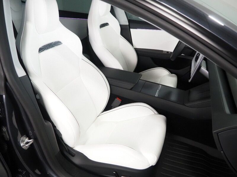 2025 Tesla Model 3 Performance AWD *TRAFFIC AWARE CRUISE CONTROL, NAVIGATION, SAFETY ALERTS, SURROUND VIEW CAMERAS, PANORAMA GLASS ROOF, CLIMATE SEATS, HEATED STEERING, 20 INCH WARP FORGED WHEELS, WIRELESS CHARGING