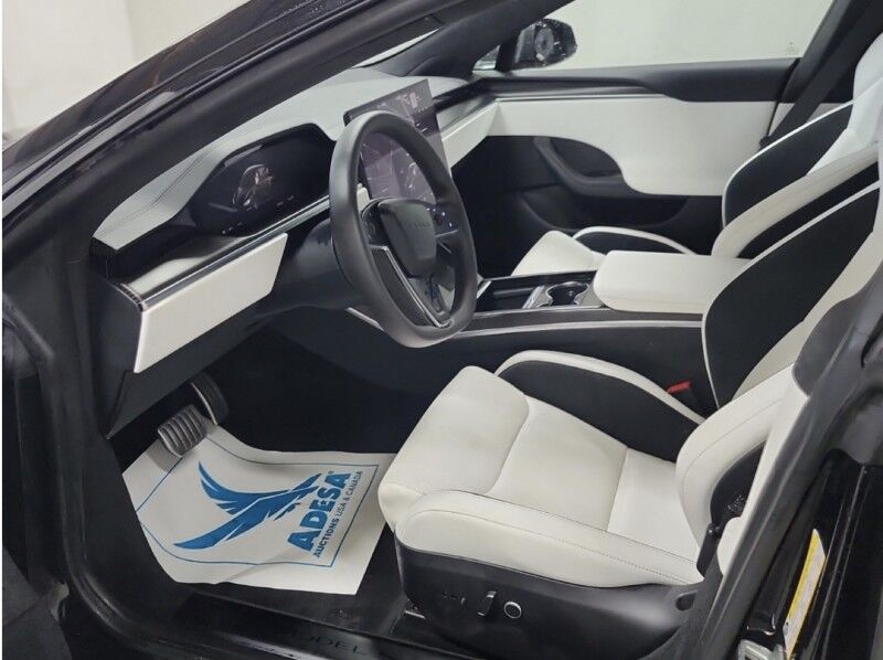 2025 Tesla Model S Plaid