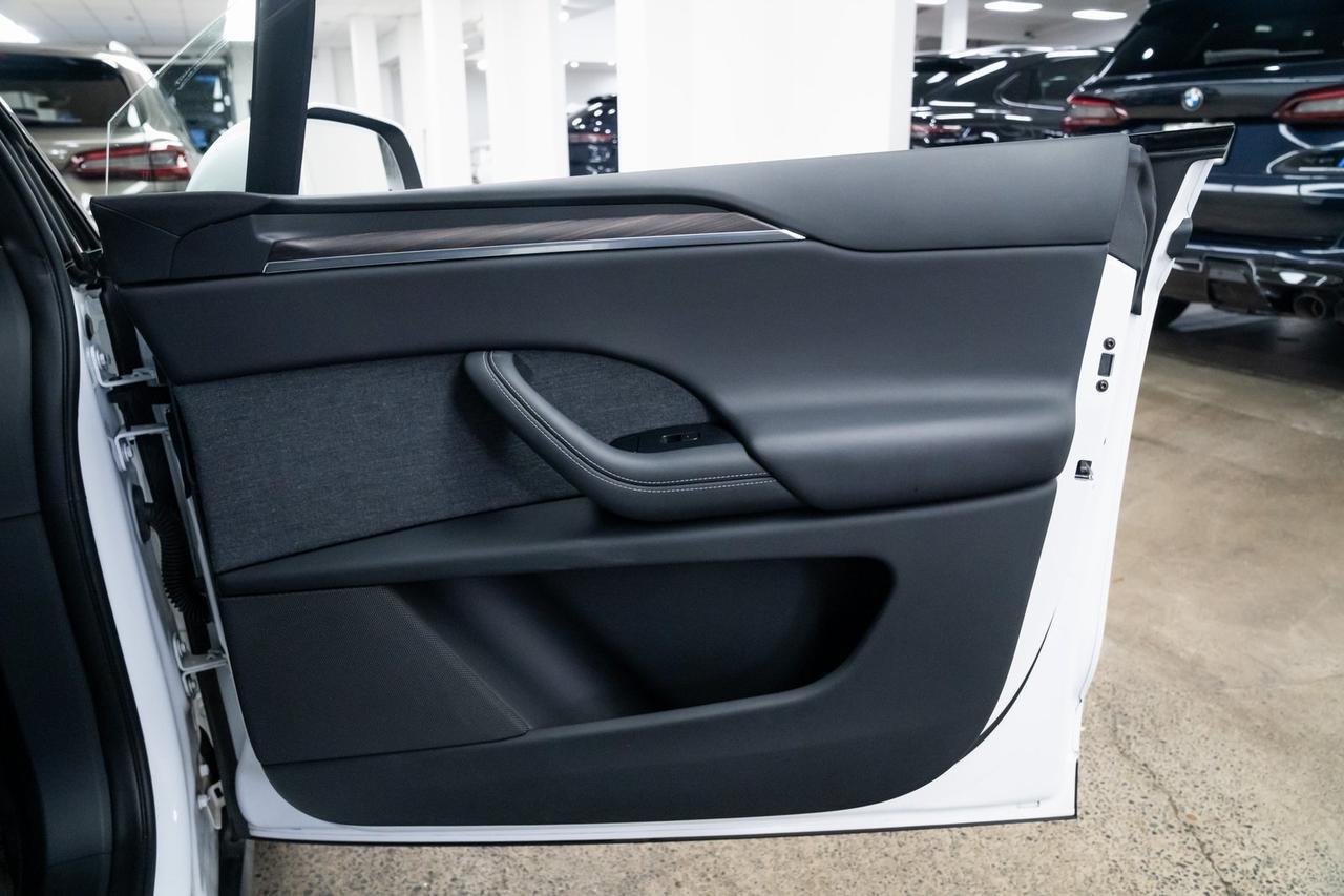 2025 Tesla Model X 1 Owner Vented Seats Premium Audio Portland OR