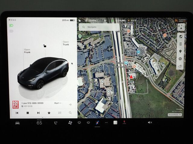 2025 Tesla Model Y Long Range *AUTOPILOT, NAVIGATION, SAFETY ALERTS, ADAPTIVE CRUISE, SURROUND VIEW CAMERAS, PANORAMA GLASS ROOF, HEATED SEATS/STEERING WHEEL, BLUETOOTH, WIRELESS CHARGING Round Rock TX