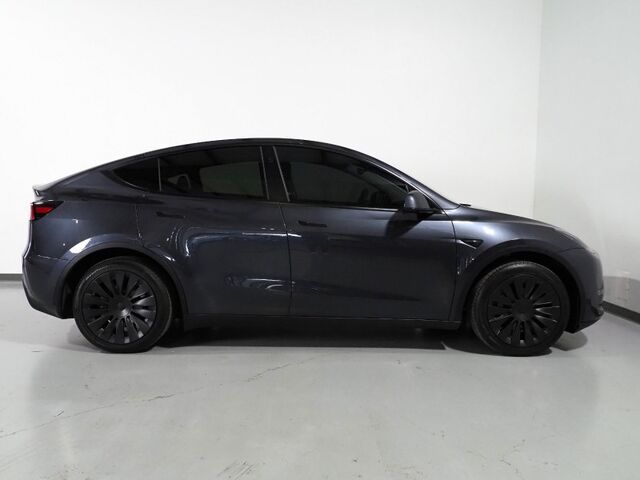 2025 Tesla Model Y Long Range *AUTOPILOT, NAVIGATION, SAFETY ALERTS, ADAPTIVE CRUISE, SURROUND VIEW CAMERAS, PANORAMA GLASS ROOF, HEATED SEATS/STEERING WHEEL, BLUETOOTH, WIRELESS CHARGING Round Rock TX